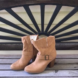 Multi-style booties